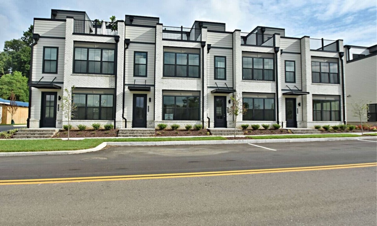 Knoxville Villa | Rooftop w/River Views - 9 min Neyland