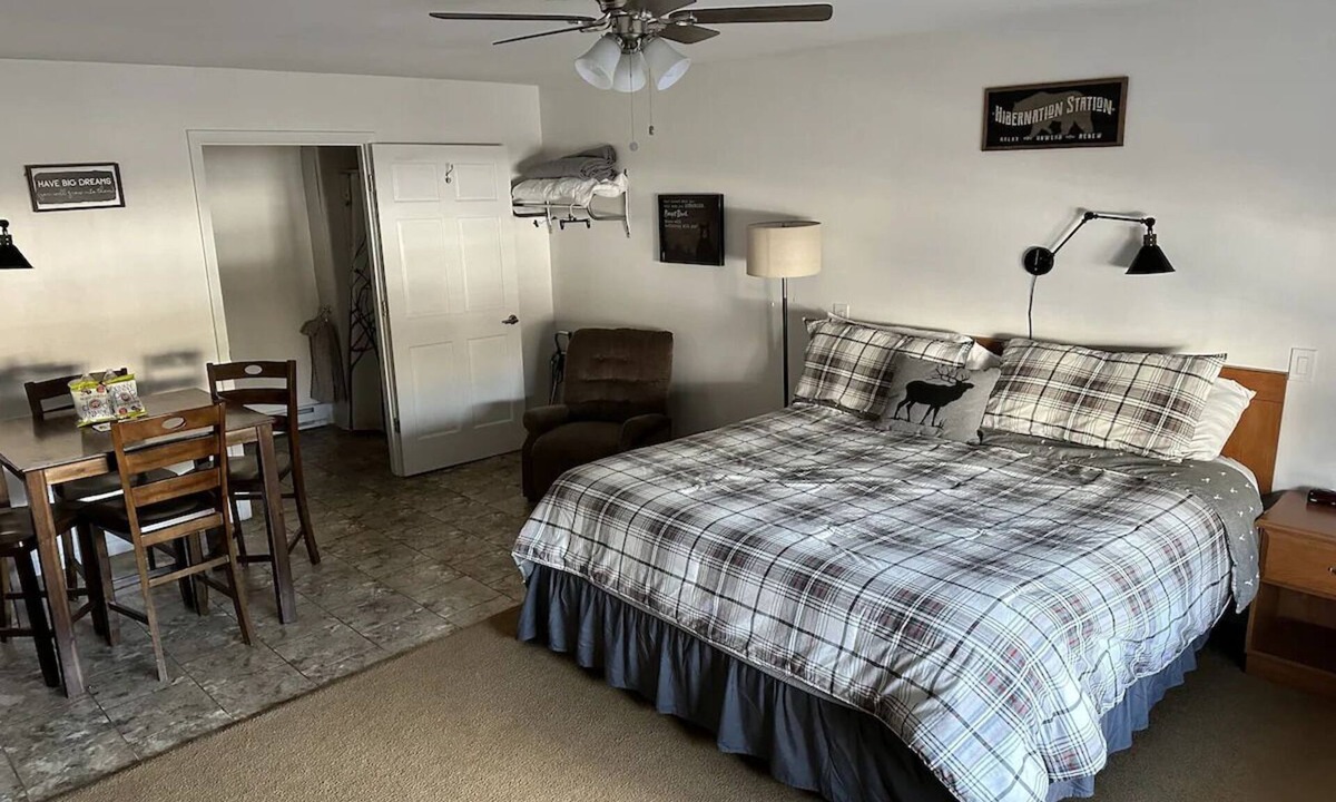 Schroon Lake Hotel | Room 103 king bed .