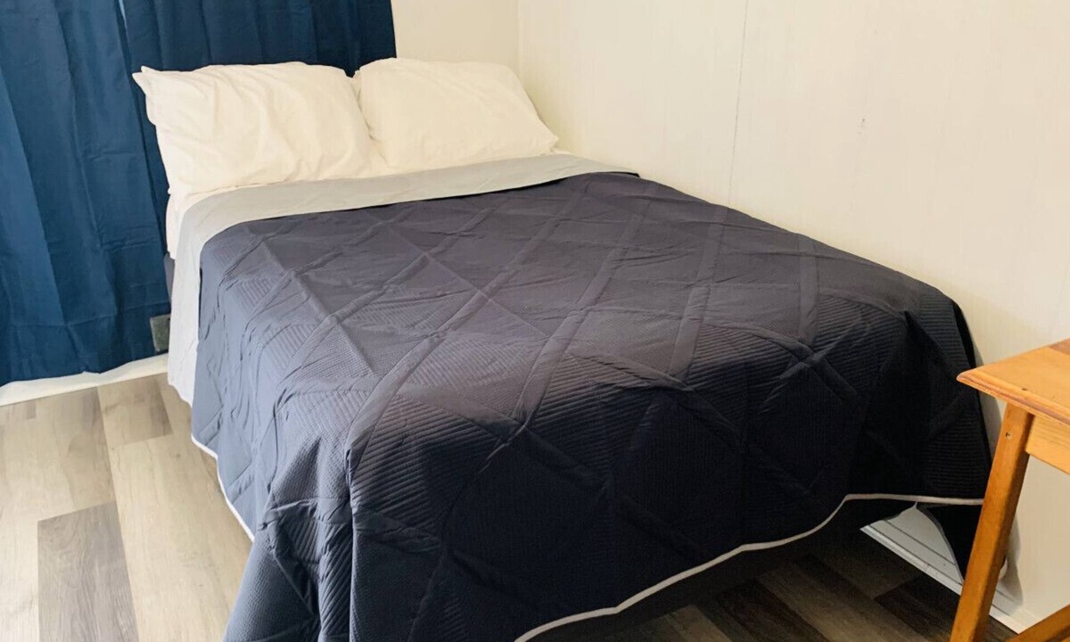 Harper Hotel | Room 16 - Standard Queen - Sleeps 2 - Harper Motel
