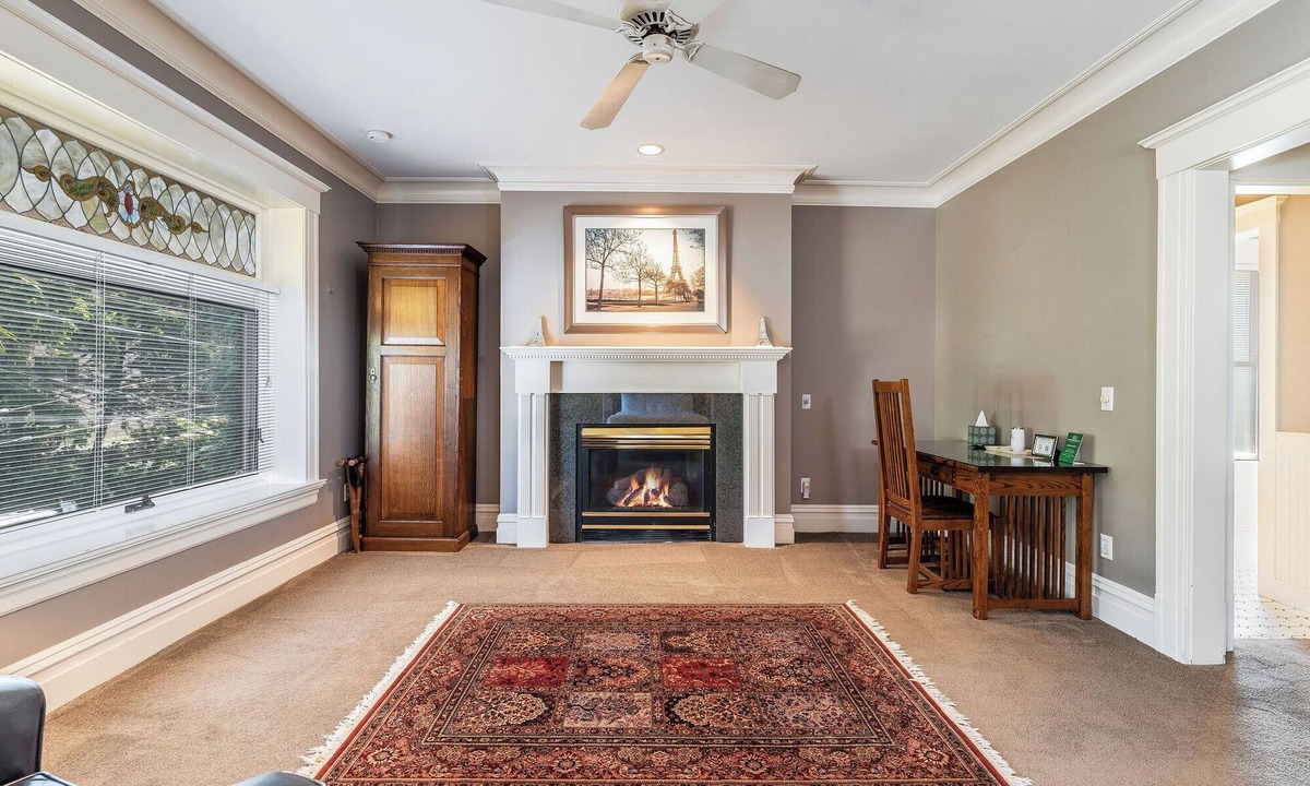 Capitol Hill House | Room 204 - Unique Accommodations in Seattle's Capitol Hill