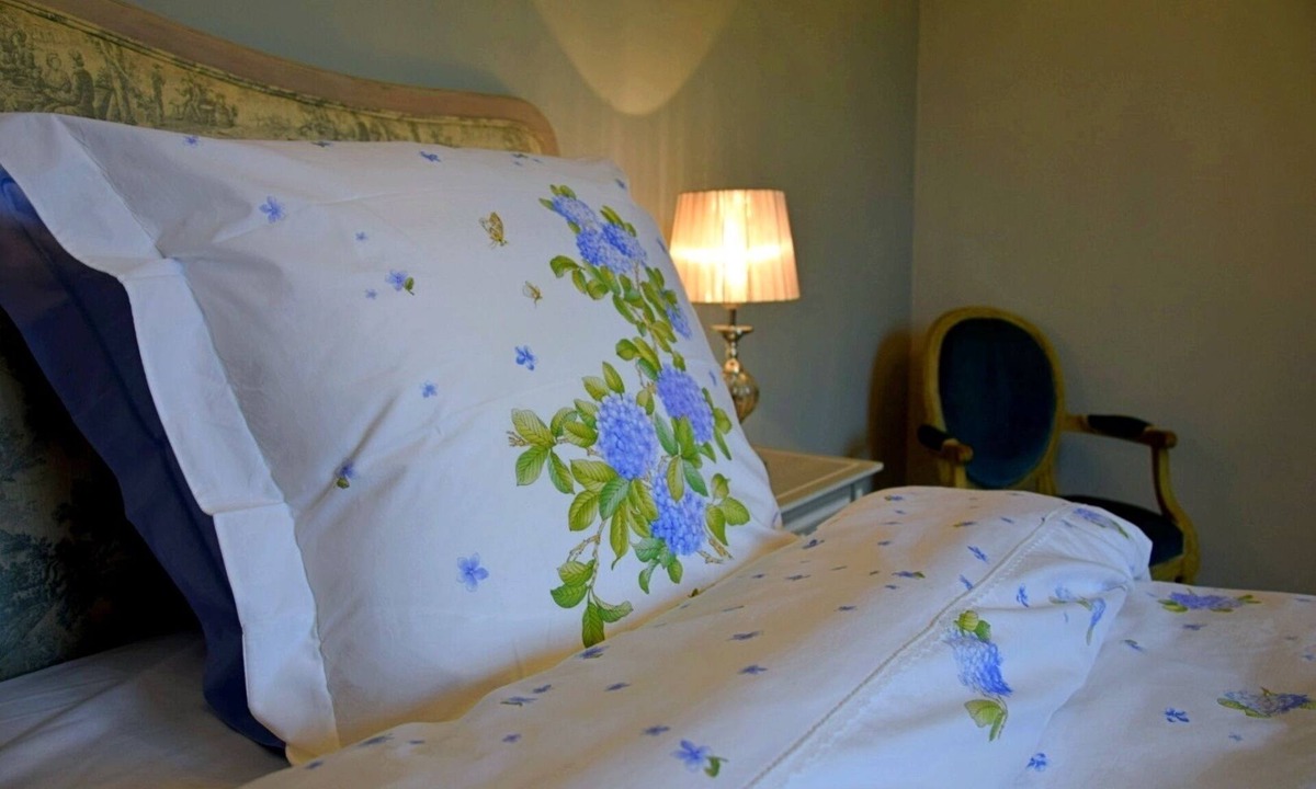 Jarze Bed & Breakfast | Room 3 King size double with ensuite