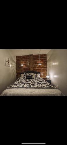 Fourmile Hotel | Room 3 Queen