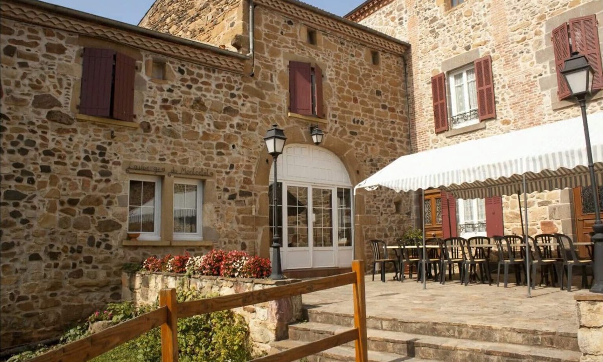 Saint-Gervazy Apartment | Room 3 with Shared Terrace