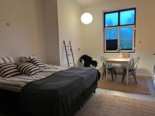 Vestervig Apartment | Room 4 - Hawkraft kulturhotel
