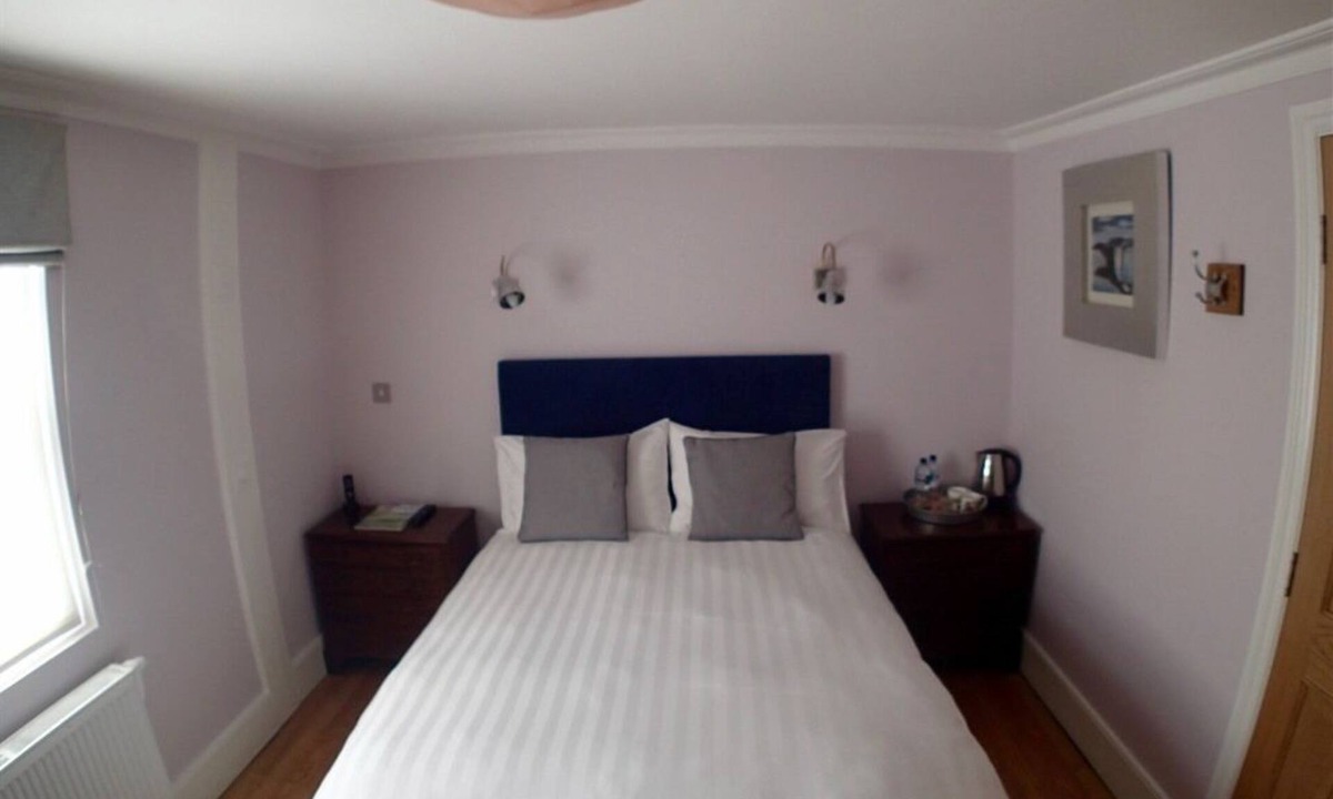 Ramsgate Hotel | Room 5-Double room-Ensuite with Bath