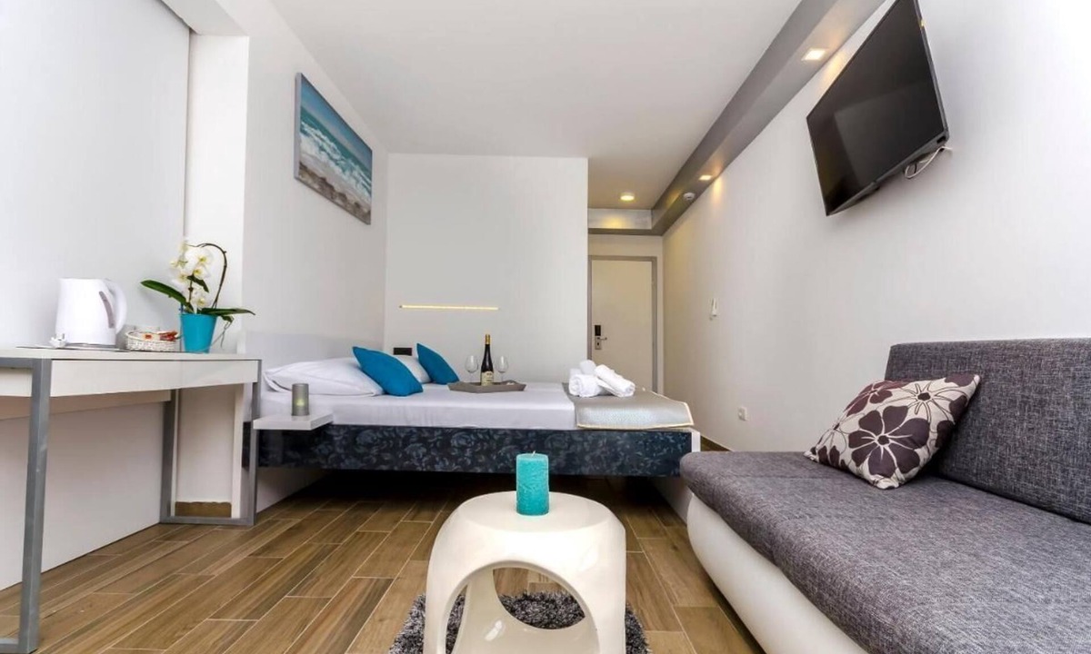Kastel Stafilic House | Room-all Saints Suites B&b Kastela
