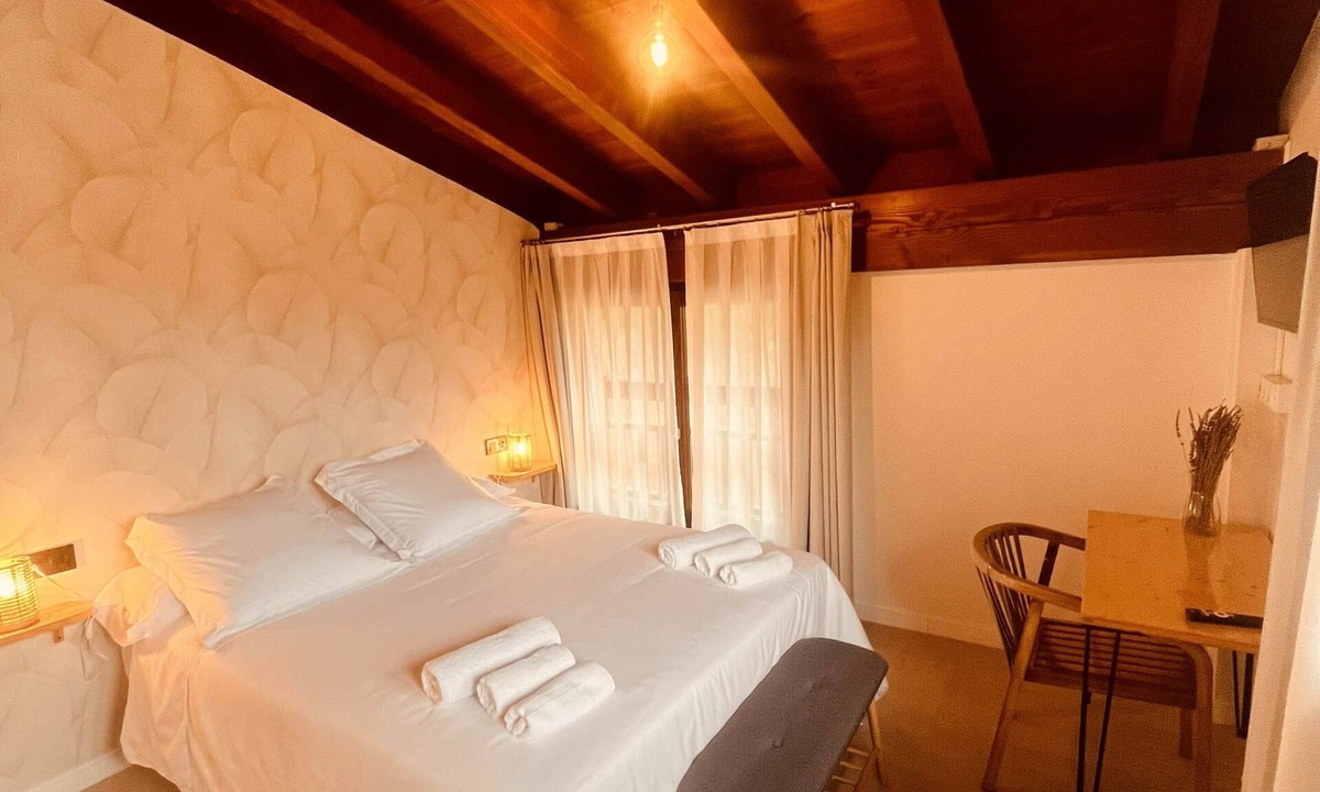 Bermeo House | Room at Casa Rural Kirana 4