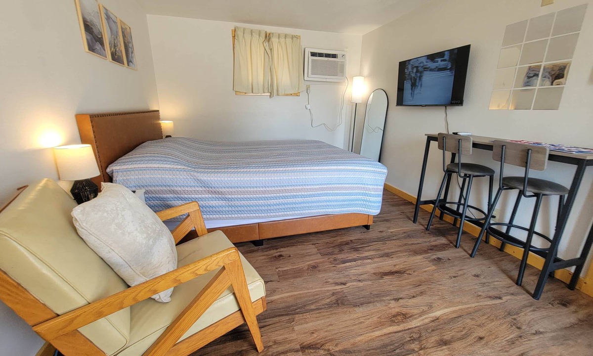 Cresco House | Room At The Cresco Motel