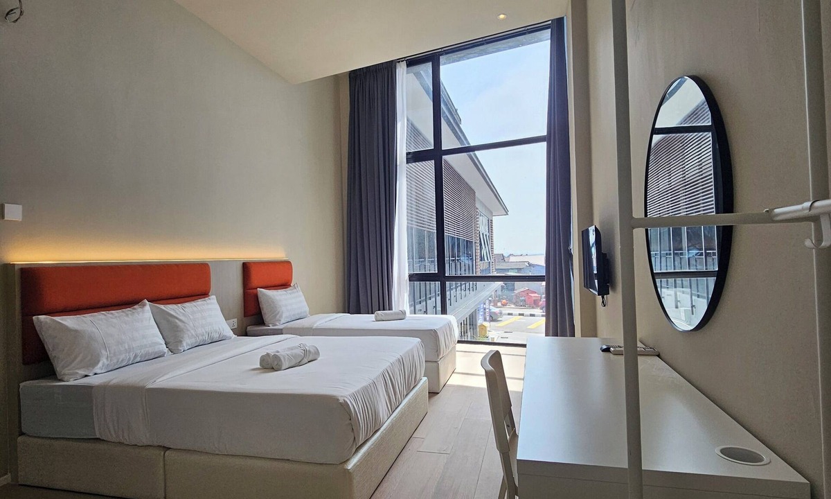 Historic George Town Cabin | Room at Weld Quay Georgetown