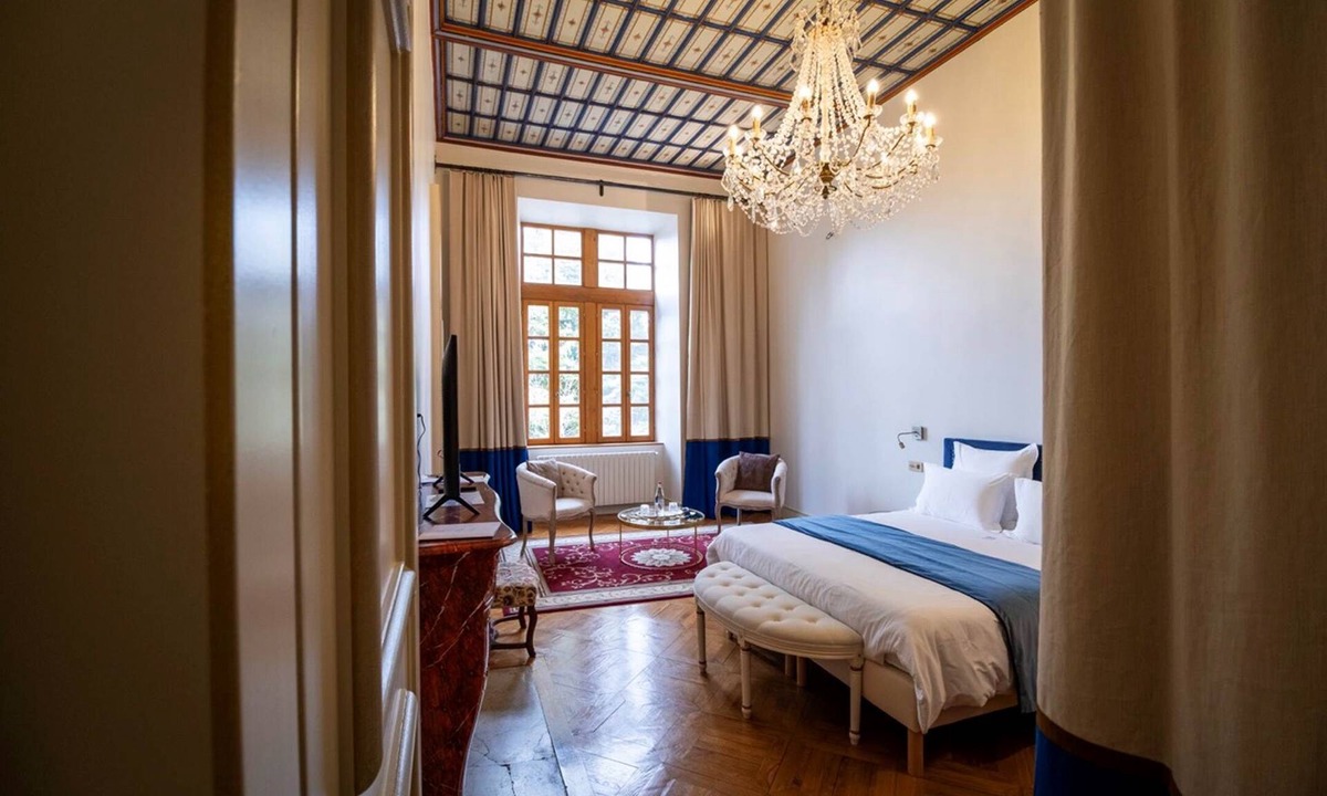 Thorens-Glieres House | Room Comte Eugène