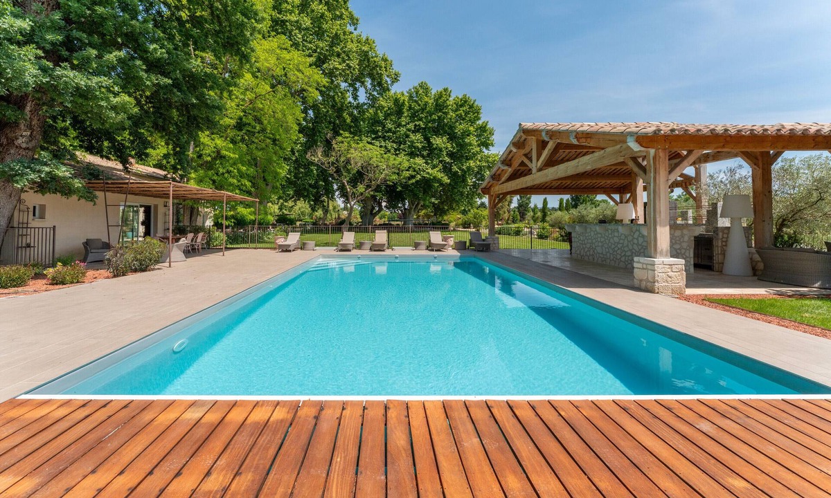 Saint-Andiol Apartment | Room 'Corilla' with Shared Garden, Wi-Fi and Air Conditioning