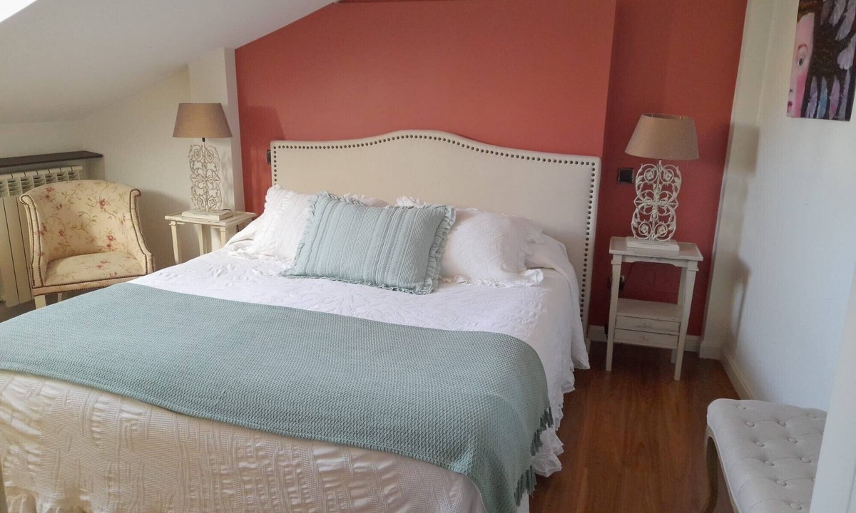 Consuegra Apartment | Room 'Doble Especial - Los Cipreses' with Shared Pool, Wi-Fi and Air Conditioning
