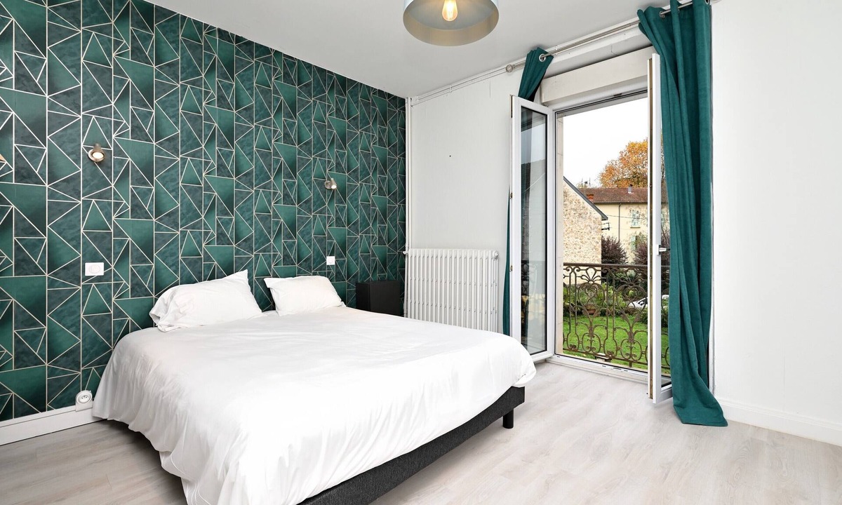 Salies-du-Salat Apartment | Room 'Double Room' with Shared Terrace, Wi-Fi and Air Conditioning