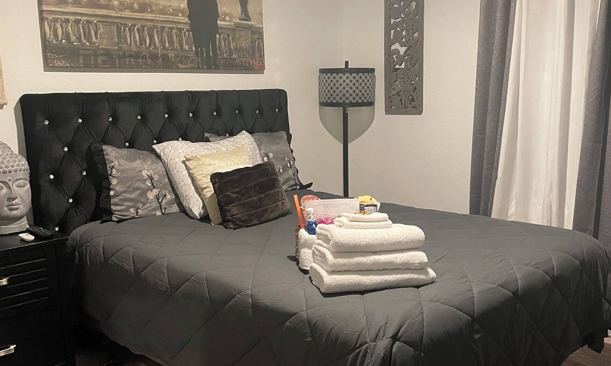Southside House | Room for rent 1-bedroom in newly built home in beautiful San Antonio.