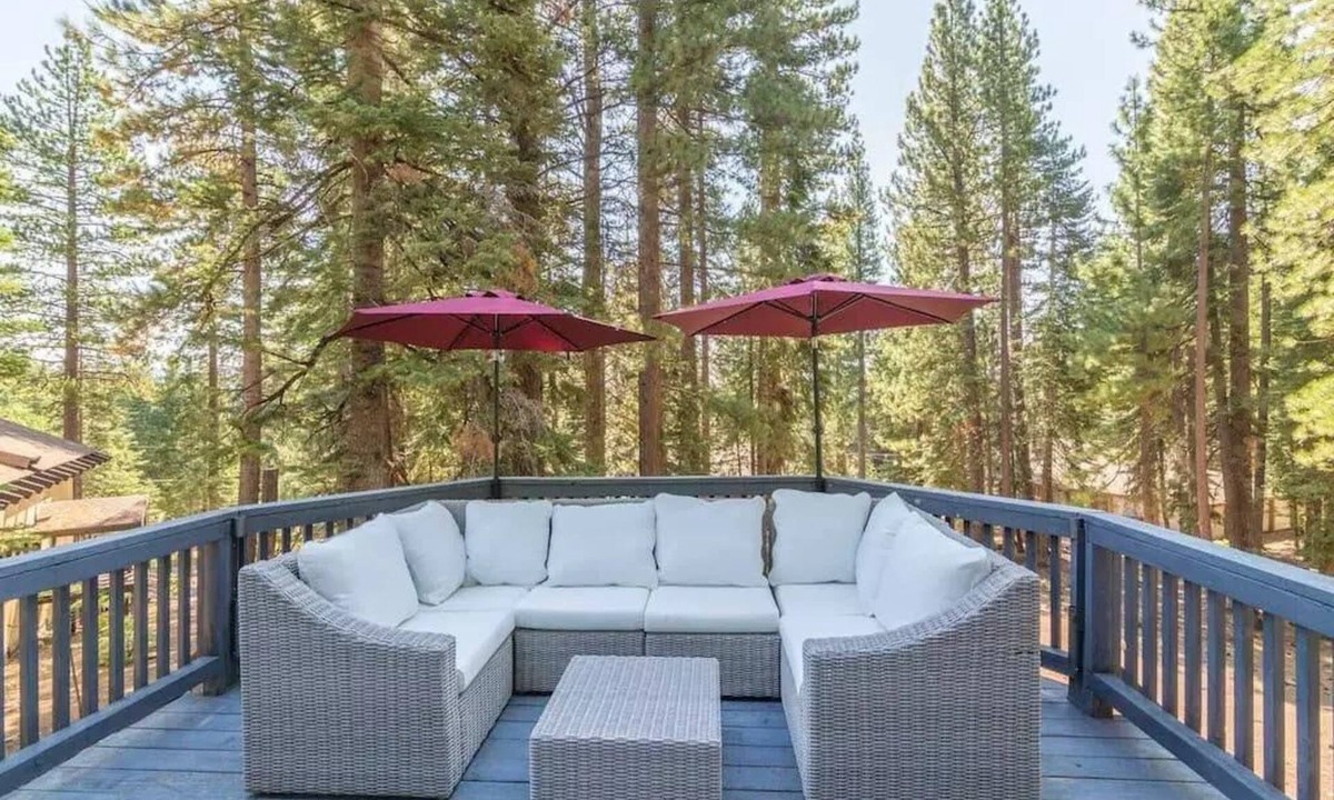 Carnelian Bay Ski Chalet | Room for the Whole Crew to Enjoy - Ski Bird's Paradise, 31 Night Minimum