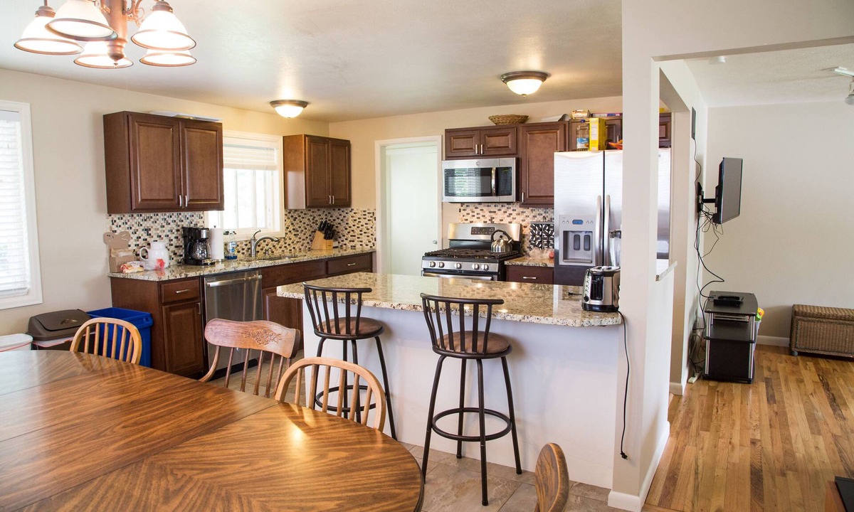 Broomfield House | Room For The Whole Family and pets