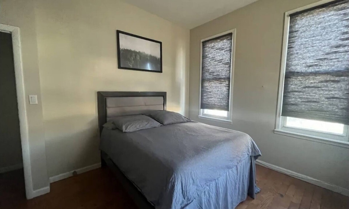 Ditmars Steinway Apartment | Room in Astoria