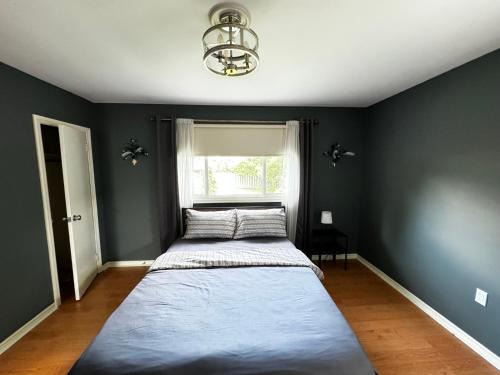 Sudbury House | Room in Sudbury with street parking