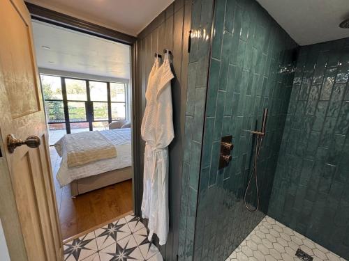 Corby Glen Cabin | Room in the Nest