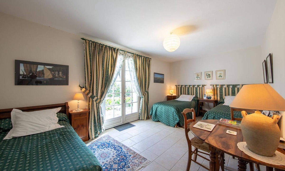 Saint-Benoit-sur-Loire Bed & Breakfast | Room La Loire - Disabled Access, WiFi, Pets Allowed
