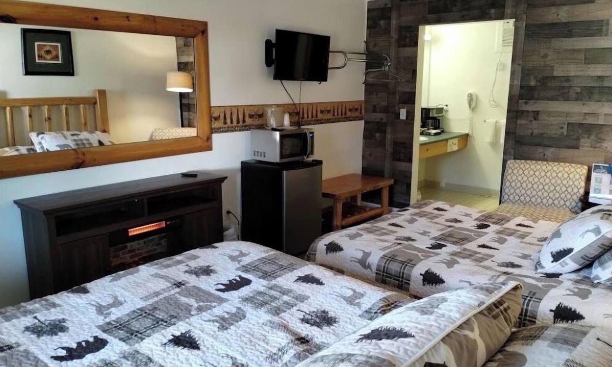 Ohiopyle Hotel | Room: Limited Availability - Steps from Trails & Rafting