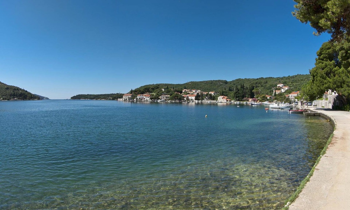 Zaton Apartment | Room no 7 at Zamagna sea front castle