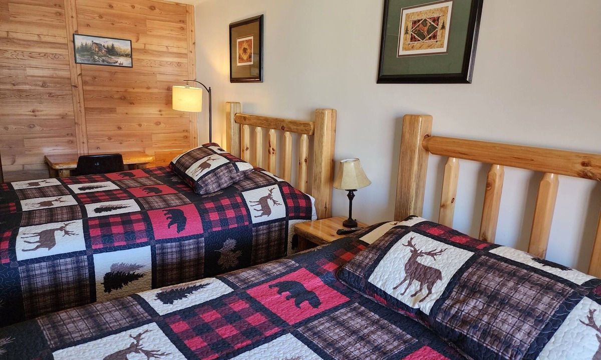 Ohiopyle Hotel | Room: Prime Ohiopyle Escape - Steps to Everything
