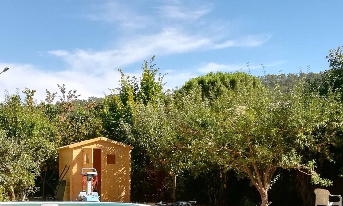 Brignoles House | Room "the Camellia"