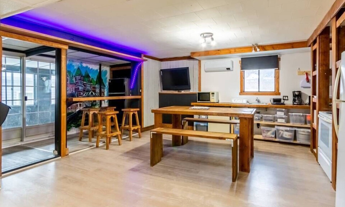 Les Rivieres Apartment | Room with private parking