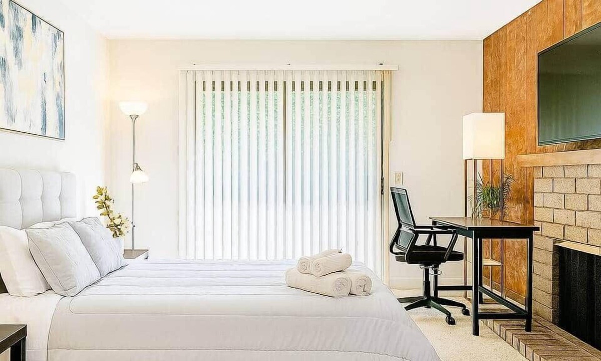 Sunnyvale House | Room with Private Yard/Best Safe area in central
