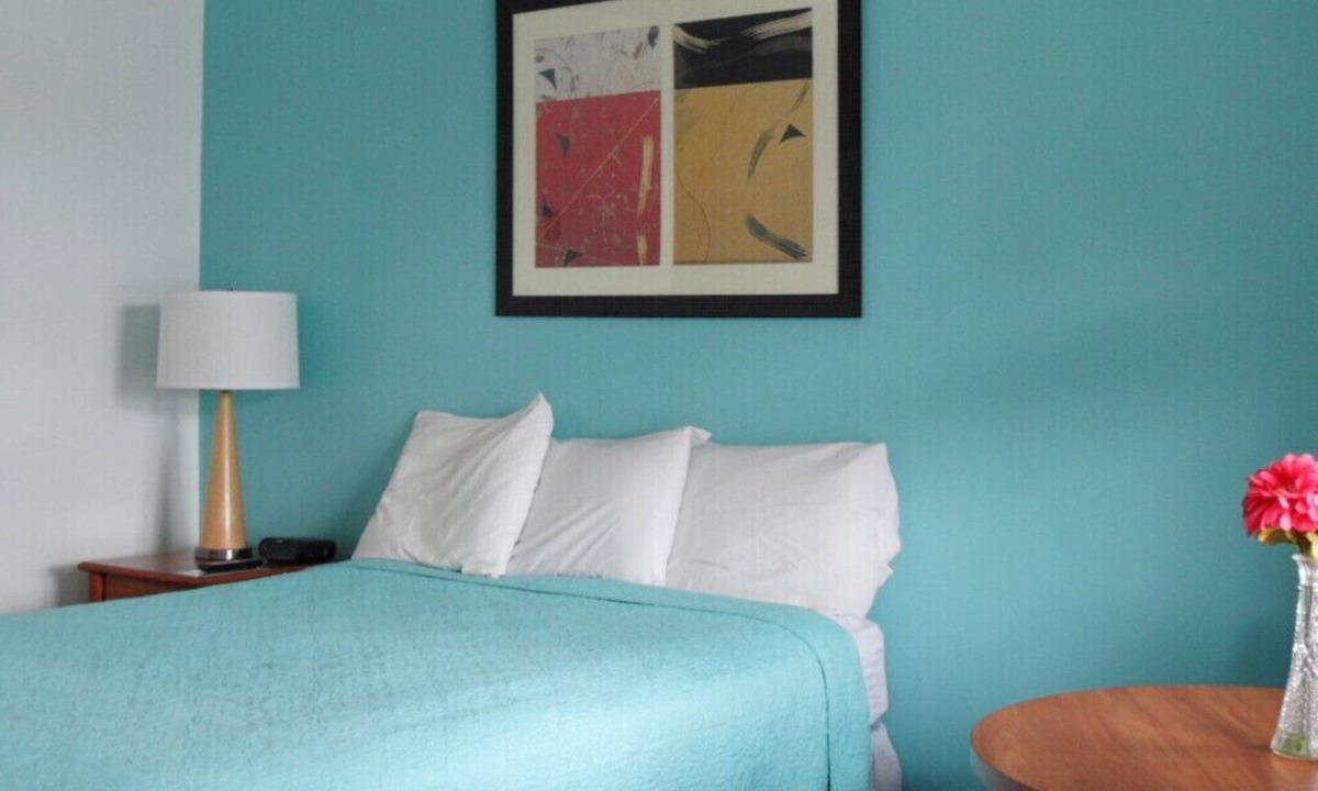 Lake George Hotel | Room with Two Double beds Lake George