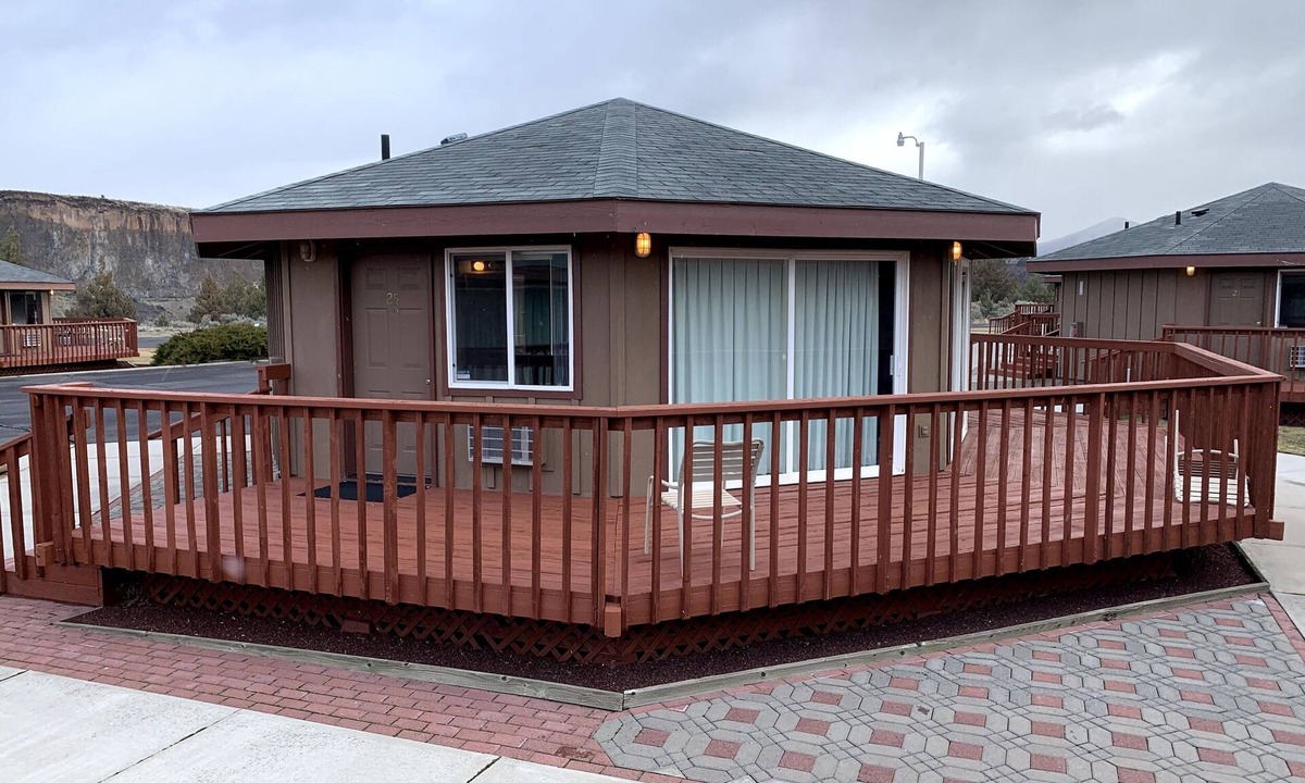 Crooked River Ranch Hotel | Room with TWO Double-sized Beds, Pets OK with Additional Fee