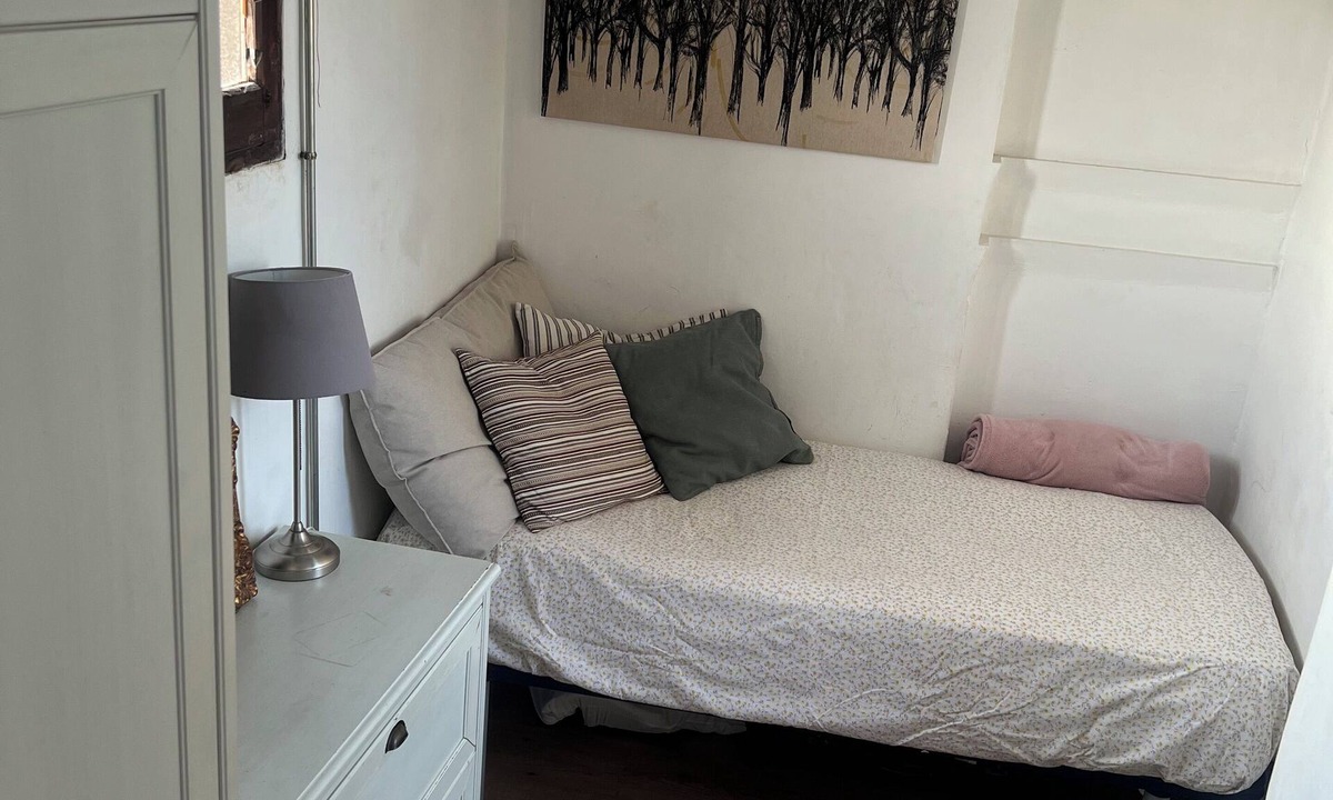 El Born Apartment | "room With Views in Barcelona"