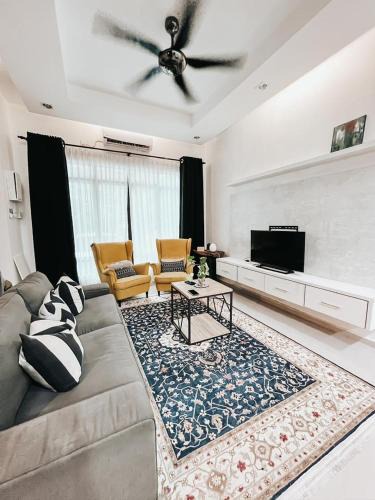 Kampung Sura Masjid House | RoomAh Sura Damai