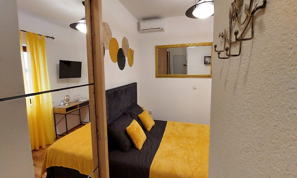 Cres House | Rooms Argo