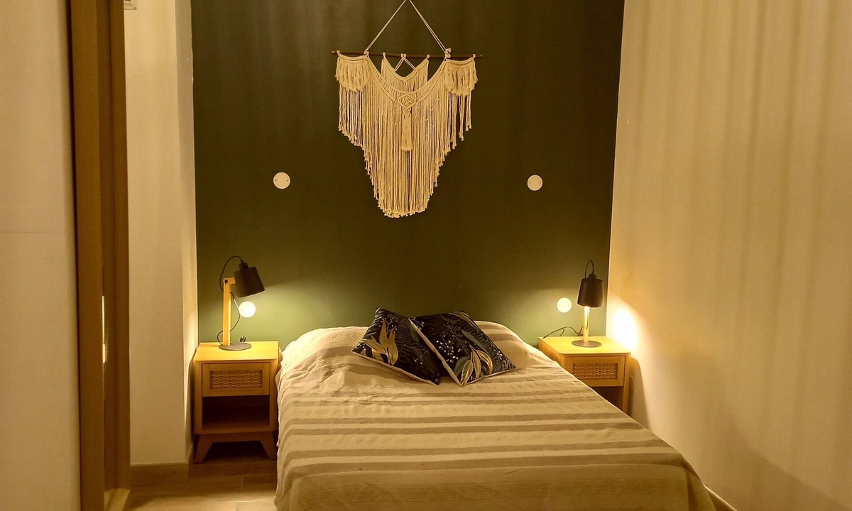 Tuchan Ski Chalet | Rooms for 2 or 3 people with bathroom and air conditioning