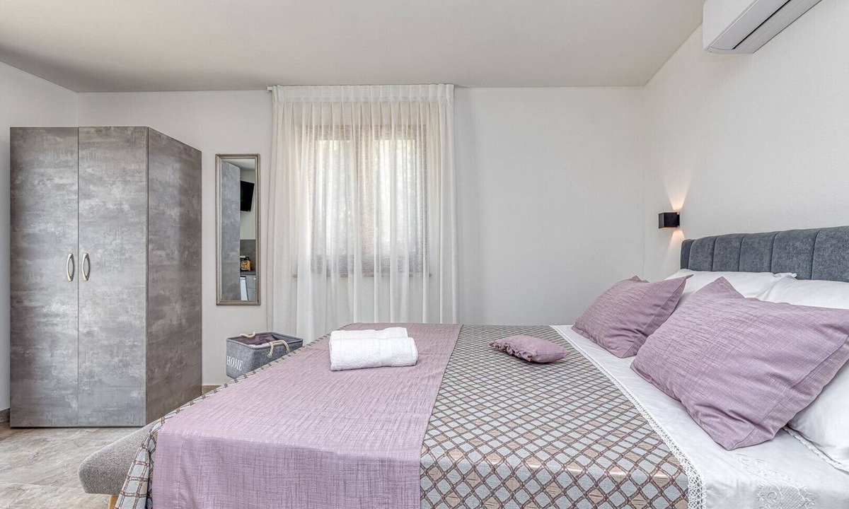 Musalez Apartment | Rooms Nilda /Luxury Double Bedroom No.1
