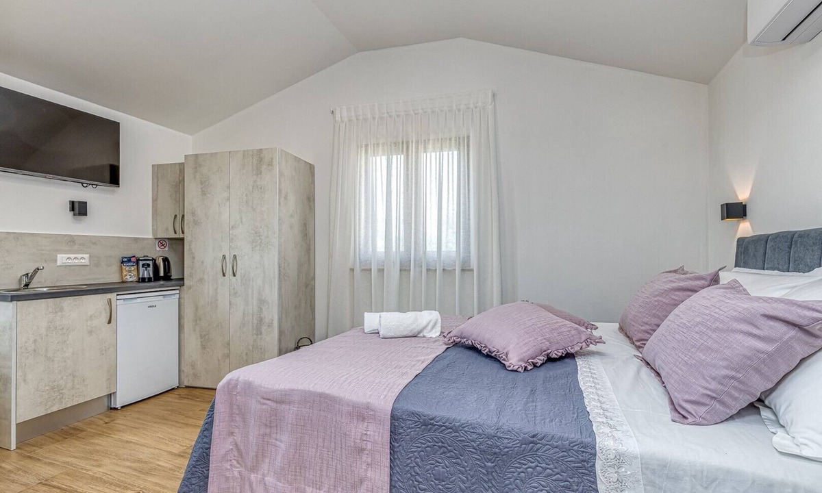 Musalez Apartment | Rooms Nilda /Luxury Double Bedroom No.2