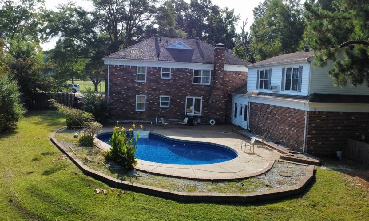 Cordova House | Roomy 6BR Home with Pool- Perfect for Groups