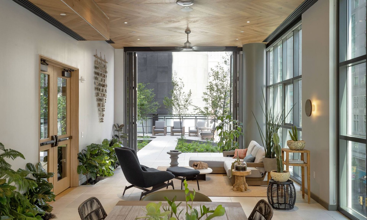 Center City Hotel | ROOST East Market