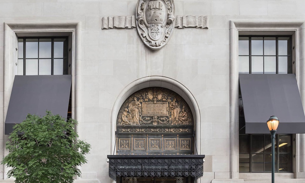 Rittenhouse Row Hotel | ROOST Midtown
