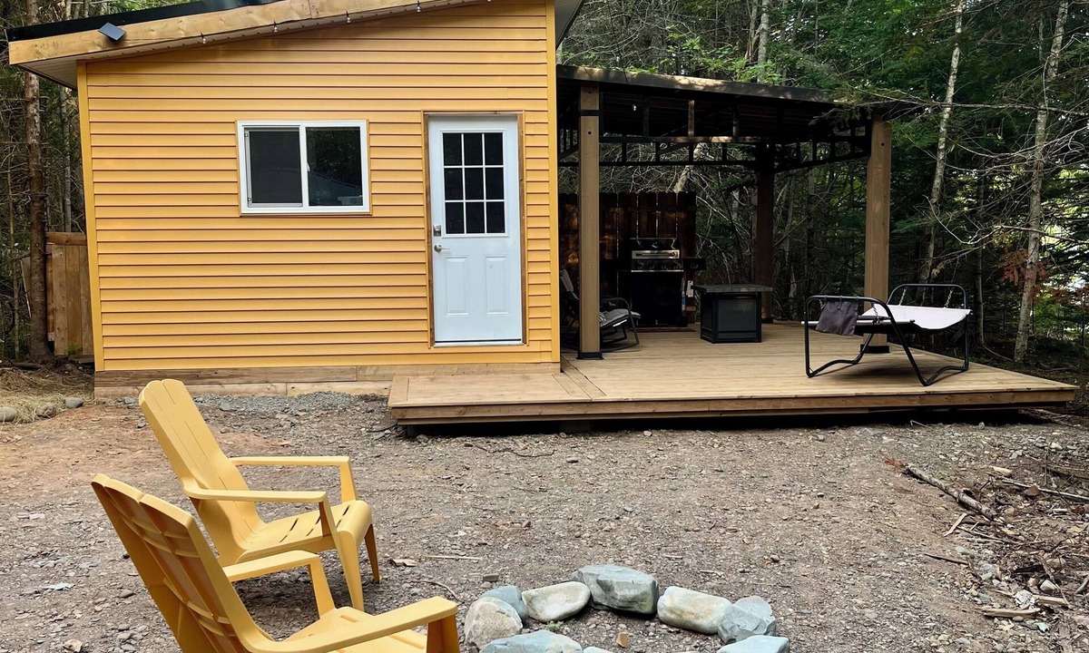 Halifax County Cabin | Rooted Oak Nature Retreat
