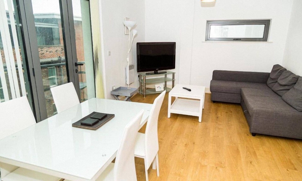 Baltic Triangle Apartment | Ropewalks Apartments by Happy Days