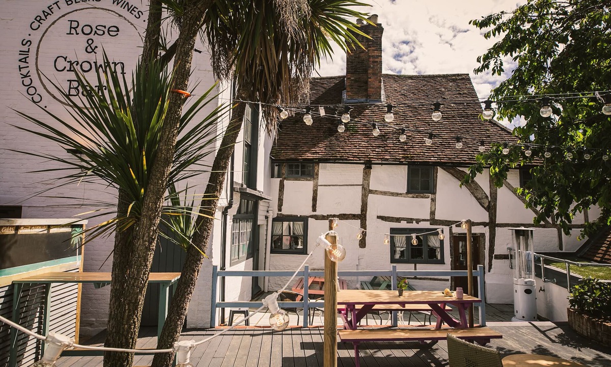 Godalming Hotel | Rose and Crown