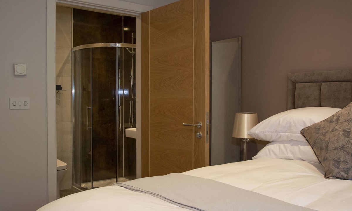 Lytchett Matravers Bed & Breakfast | Rose and Crown