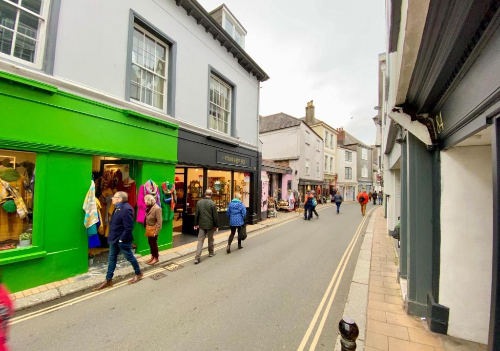 Totnes Apartment | Rose Apartment