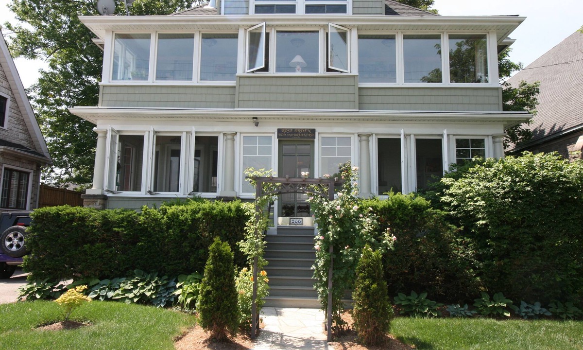 Hamilton Bed & Breakfast | Rose Arden Bed & Breakfast