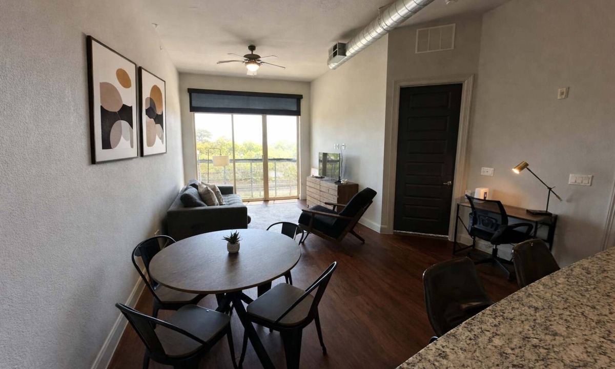 The Galleria Apartment | Rose at the Millennium - Stylish 1 BR in Houston