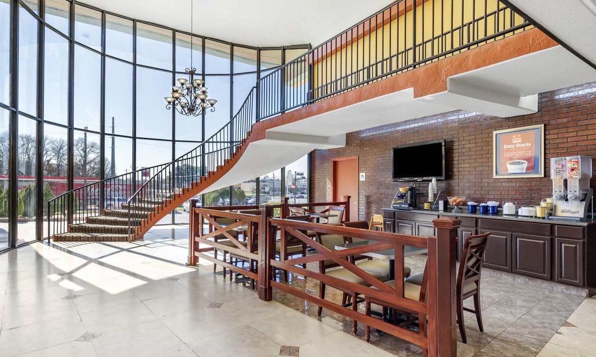 Tyler Hotel | Rose City Inn & Suites