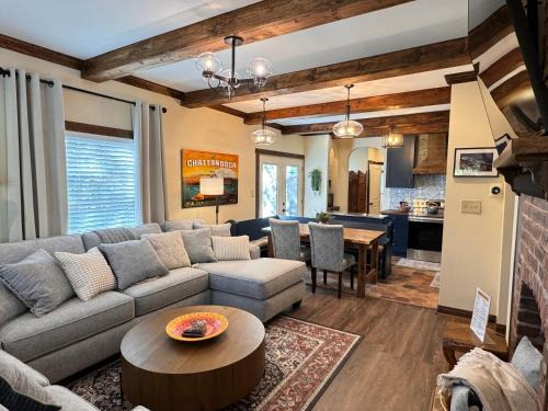 North Chattanooga House | Rose Cottage